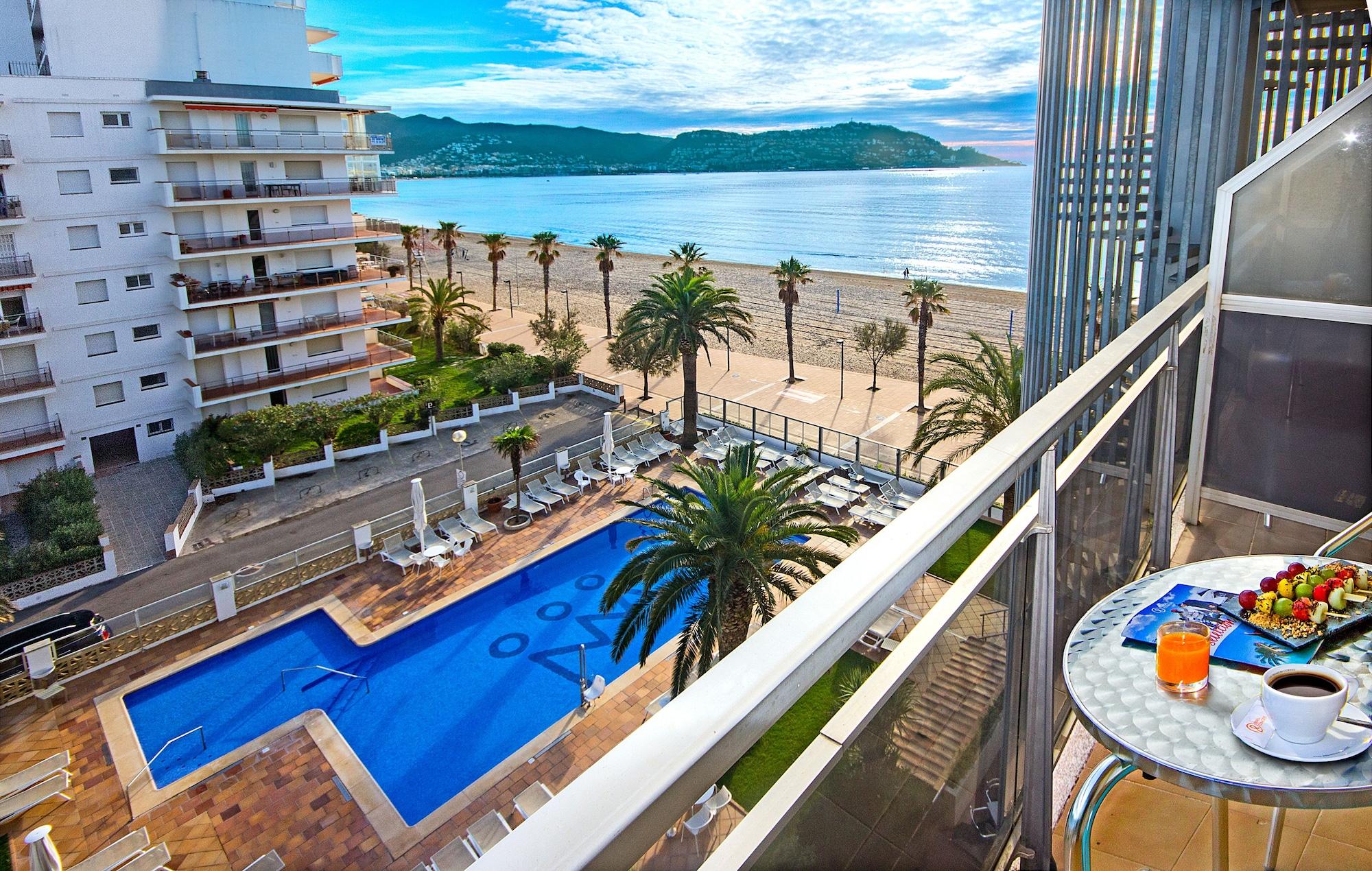 Hotel Monterrey Roses By Pierre & Vacances Exterior foto